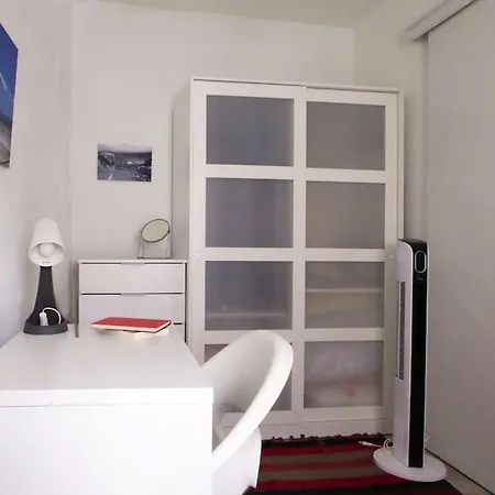 아파트 Amberi Tinos In *