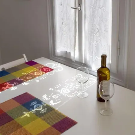 Amberi Tinos In 아파트 *