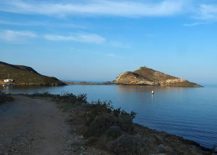 Amberi Tinos In Pánormos