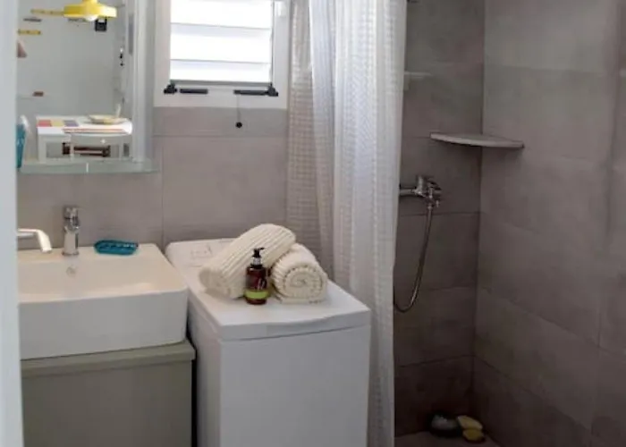 Daire Amberi Tinos In